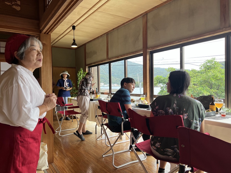 규슈 구마모토 무인도에서 즐기는 신선한 해산물 점심 식사