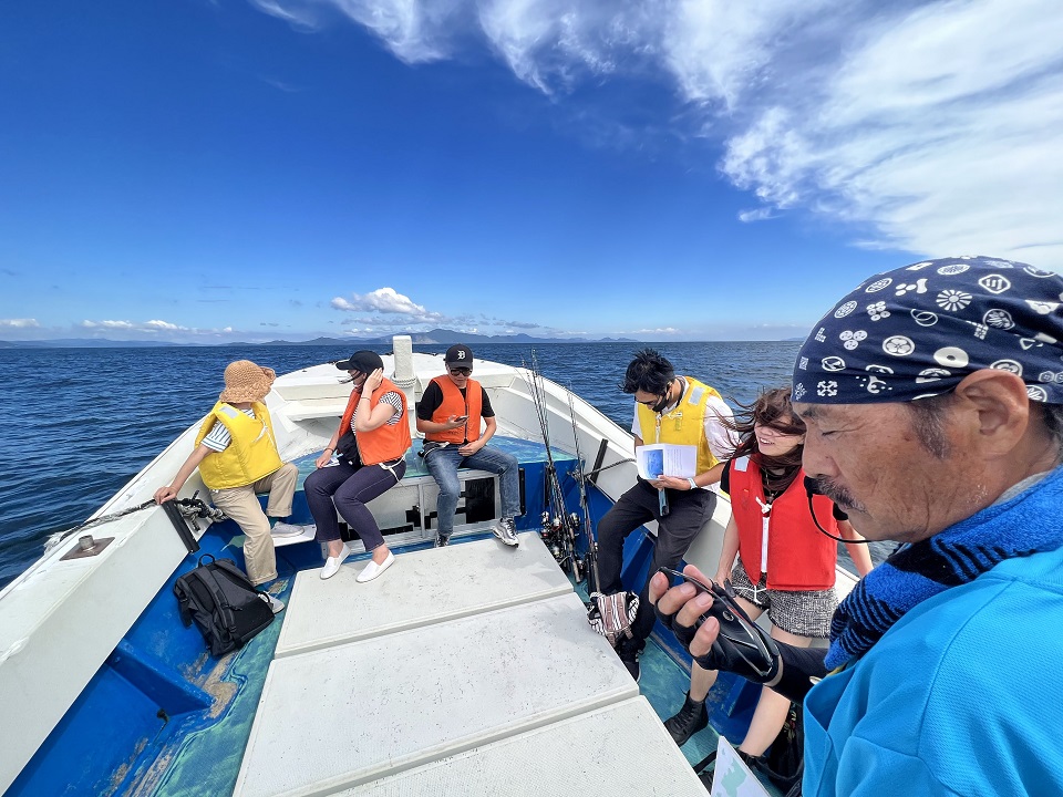 규슈 구마모토 무인도에서 즐기는 신선한 해산물 점심 식사